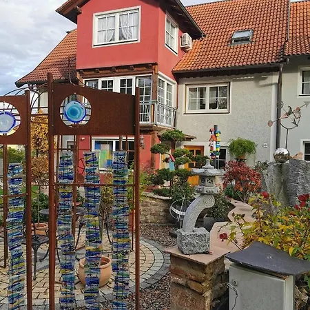 Gaestezimmer Reitinger 住宿加早餐酒店 Siegenburg